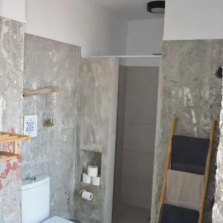 Apartment Centre 2